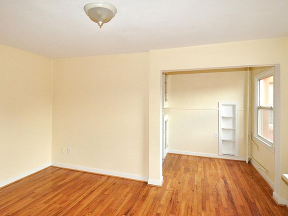5th image of 1008 S 2nd St APT 304