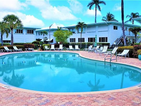 5th image of 180 Isle Of Venice Dr APT 222