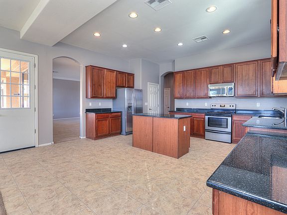5th image of 37470 W Frascati Ave