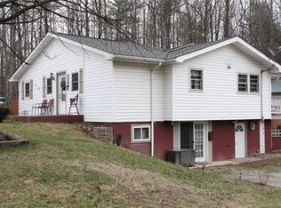 158 Bearwallow Rd, Hendersonville, NC 28792