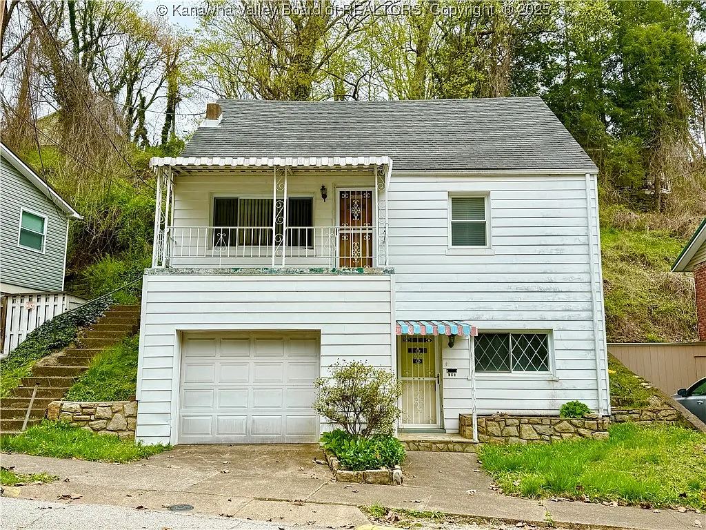 860 Greendale Dr photo 1