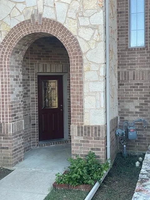 1872 Leann Ln — Photo 4
