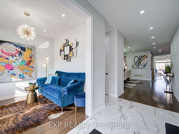 3rd image of 41 Bremner St