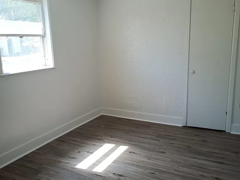 1020 S Broadway St #11 — Photo 8