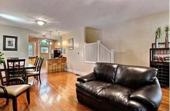 3 bed, 1.5 bath, 1680 sqft, $2,950 — Photo 4