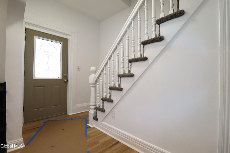 2nd image of 107 Putnam Road