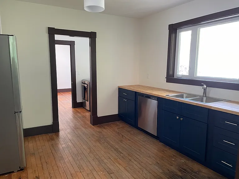 30 Lincoln Ave #B — Photo 7