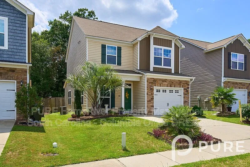 3 bed, 2.5 bath, 1400 sqft, $2,045 — Photo 2
