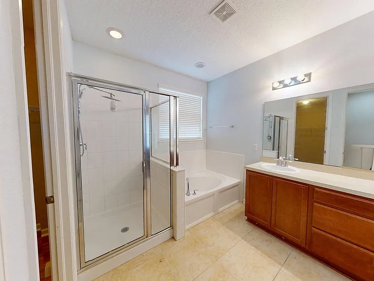 15707 Lexington Park Blvd — Photo 27