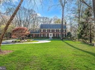 10948 Martingale Ct, Rockville, MD 20854