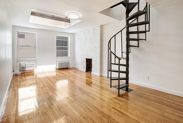 Rented by Creed Realty Group | media 7