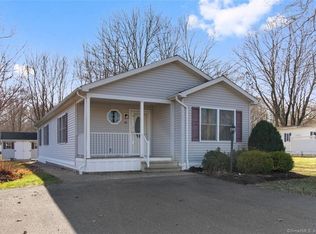 40 Whitewood Rd, Killingworth, CT 06419