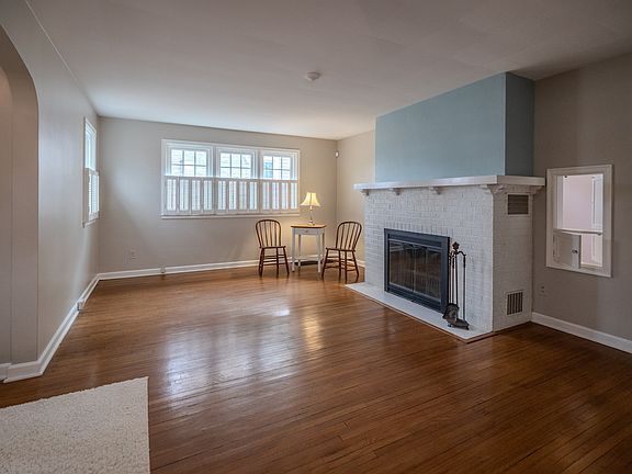 3rd image of 5954 Ralston Ave