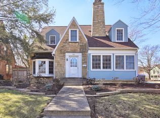 905 S McKinley Ave, Champaign, IL 61821