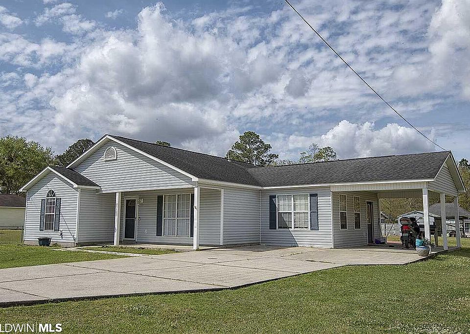 1st image of 45667 Oak Ln