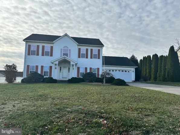 388 Silver Dr, Broadway, VA 22815