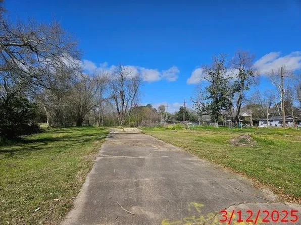 239 N Bullard Ave, Opelousas, LA 70570