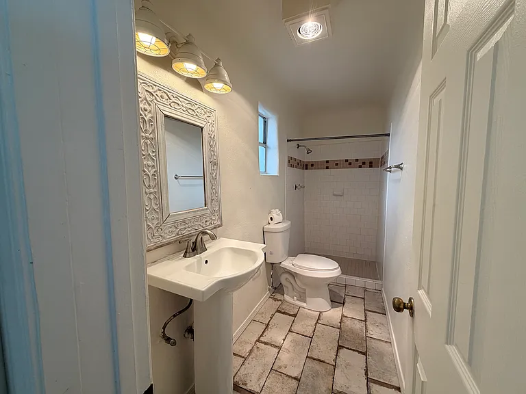 unit 4_bathroom_03282026