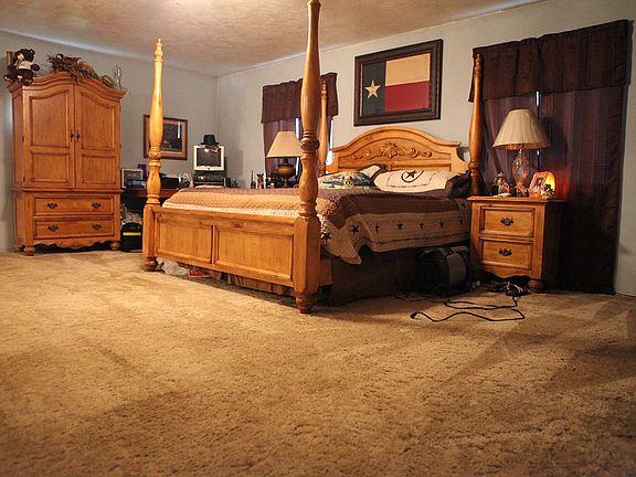 3rd image of 120 Kirk Ln