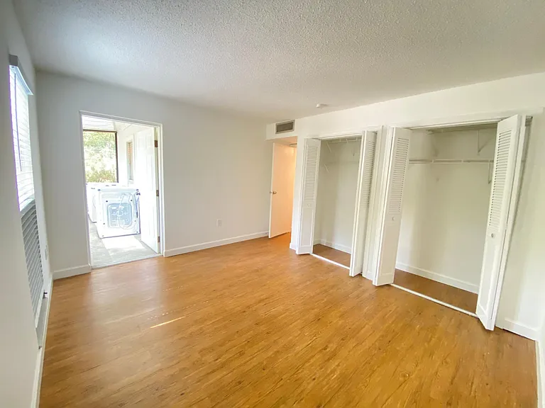 701 SW 75th St #101 — Photo 11