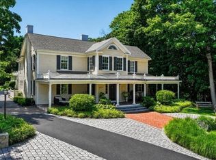 54 Lincoln St, Hingham, MA 02043