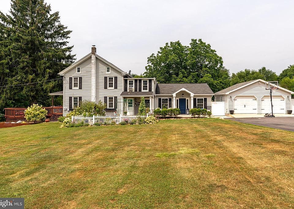 1st image of 156 Bluestone Rd