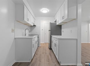 325 Westervelt Pl, Lodi, NJ 07644