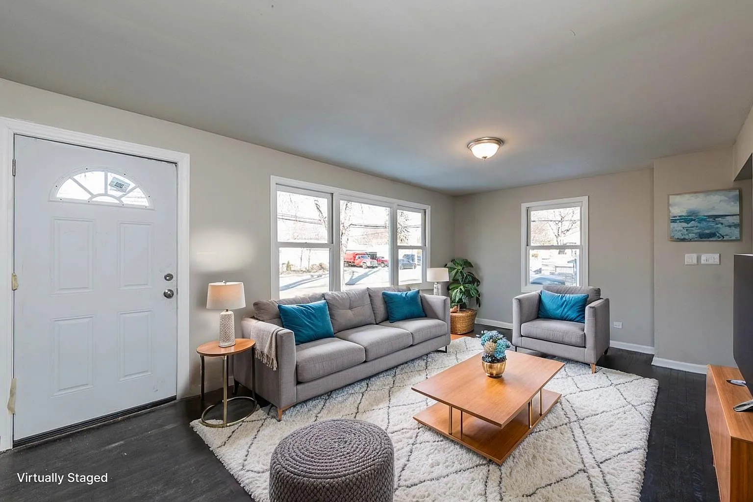 3 bed, 2392 sqft, $2,400 — Photo 3