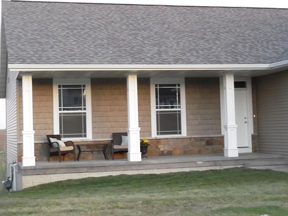 2nd image of 125 Shiloh Vista Ave