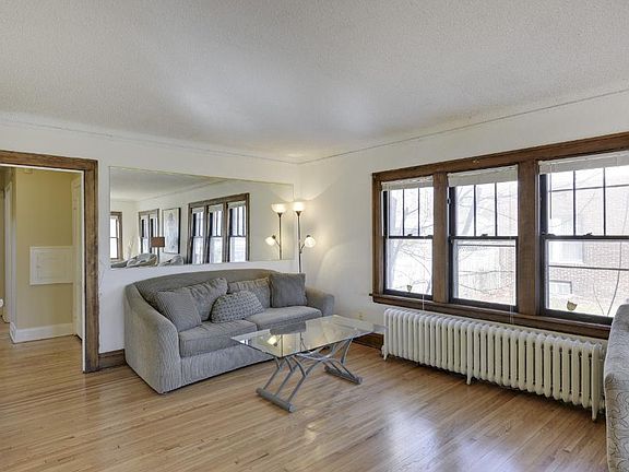 5th image of 1023 Queen Ave N