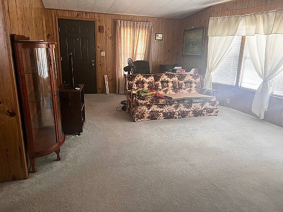 4th image of 2172 Pebble Beach Blvd