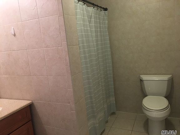 5th image of 127 E Main St APT 203