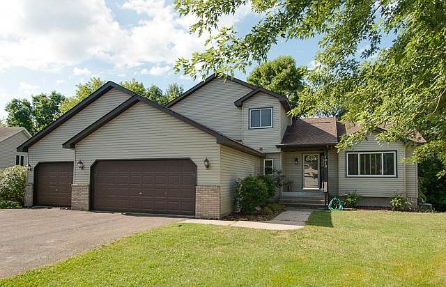 1st image of 1010 Woodlawn Ct