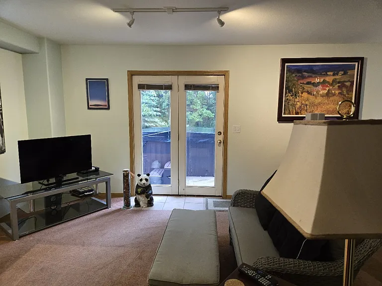 7631 Berry Cir — Photo 8