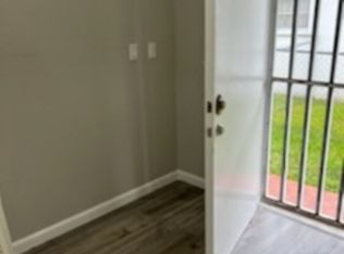 1099 W 60th St #A, Hialeah, FL 33012
