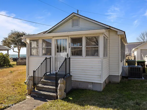 220 Hill Street, Cedar Point, NC 28584