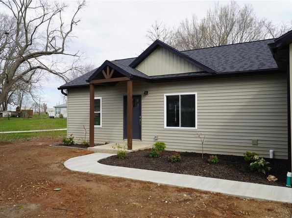 602 W New St, Palmyra, MO 63461