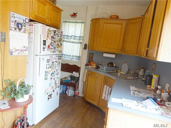 4th image of 102 Lehigh St