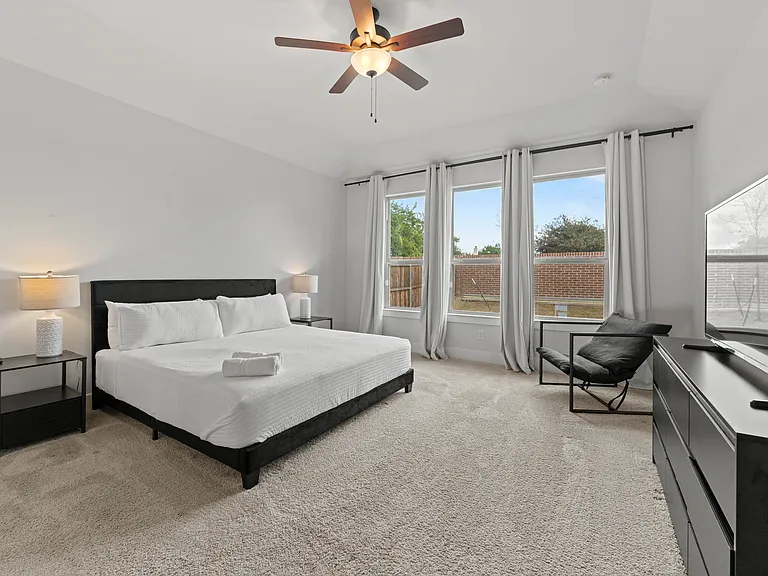 801 Lake Cove Dr — Photo 21