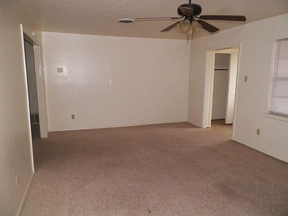 2nd image of 3911 NW Cheyenne Ave