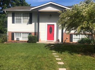 6035 Massaponax Dr, Fredericksburg, VA 22407