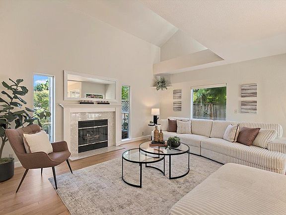 3rd image of 590 Ashton Ave