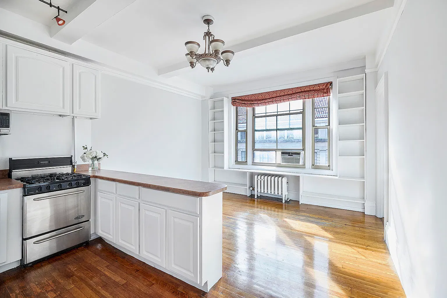 170 West 74th Street — Photo 1