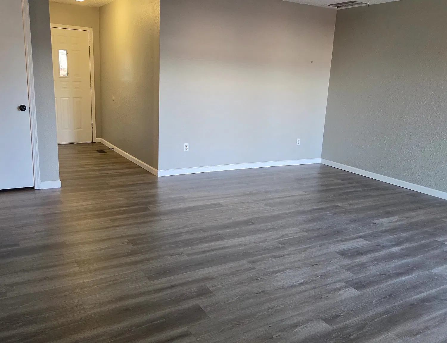3 bed, 1.5 bath, 1367 sqft, $1,500 — Photo 4