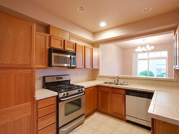 4th image of 18516 36th Ave W #7-F