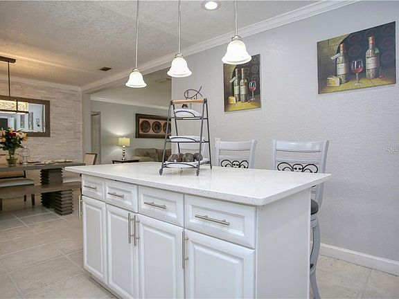 5th image of 2283 Sunny View Dr