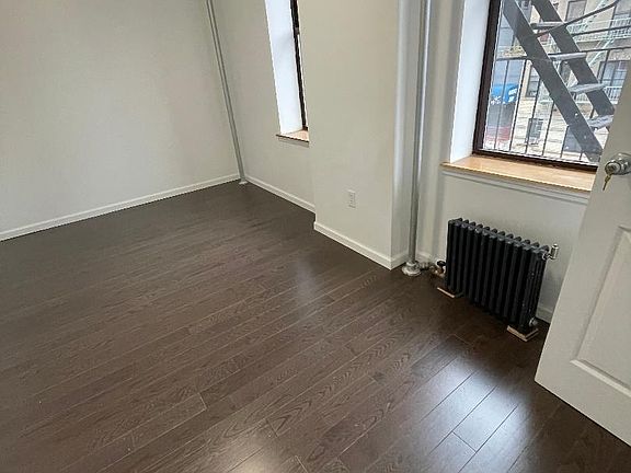 2nd image of 1625 Lexington Ave #3N