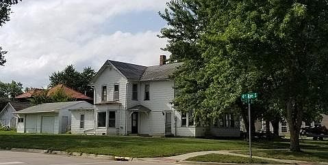 1st image of 321 S 9th St