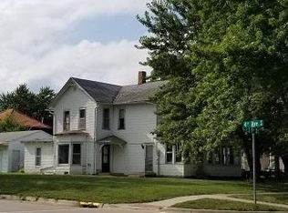 321 S 9th St, Estherville, IA 51334