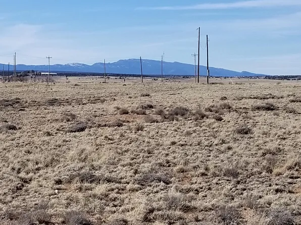 3 Broadmoor Rd, Moriarty, NM 87035